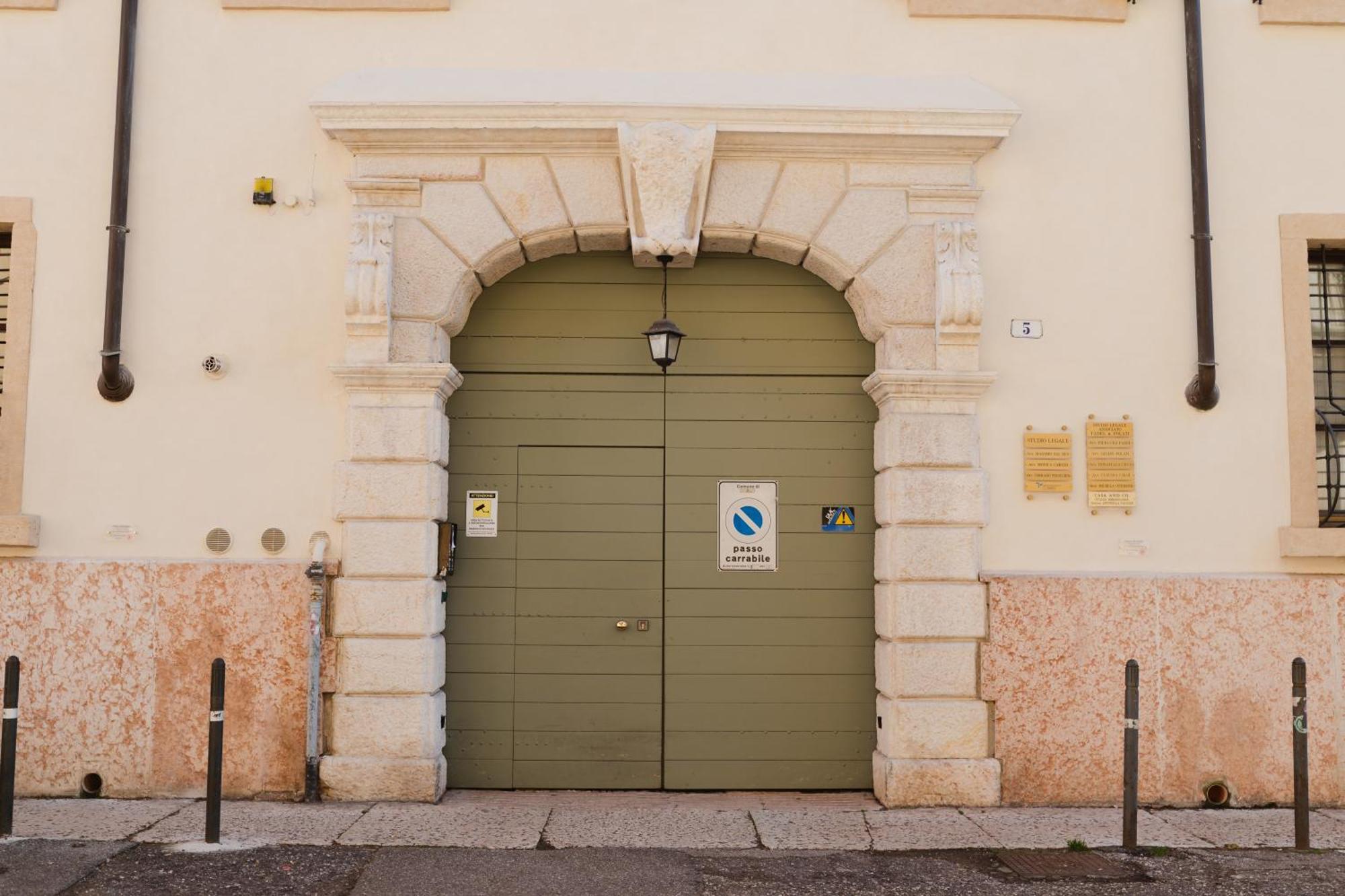 Loft Artigliere Centro Verona 120Mq 4 Rooms Екстер'єр фото