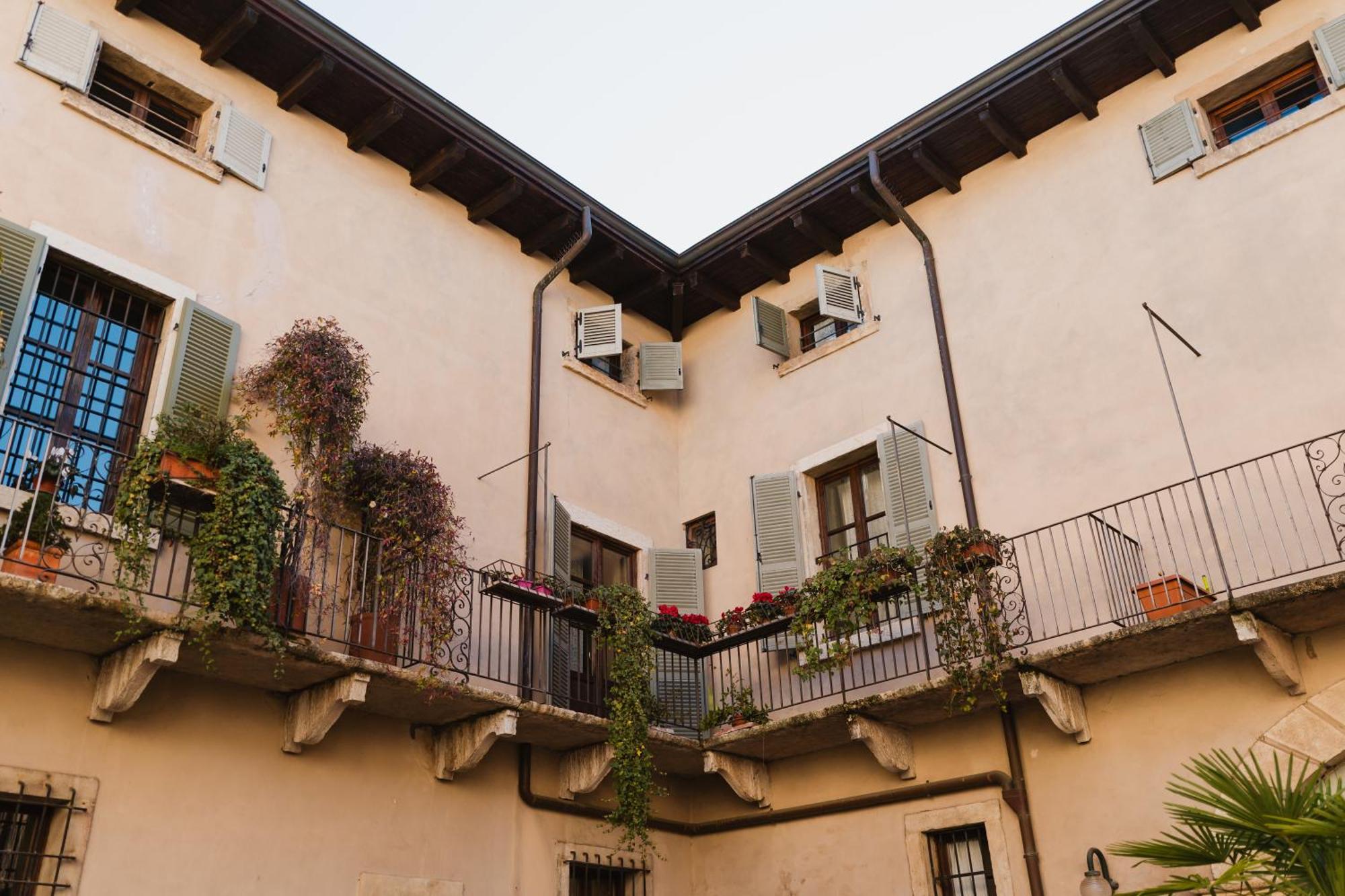 Loft Artigliere Centro Verona 120Mq 4 Rooms Екстер'єр фото